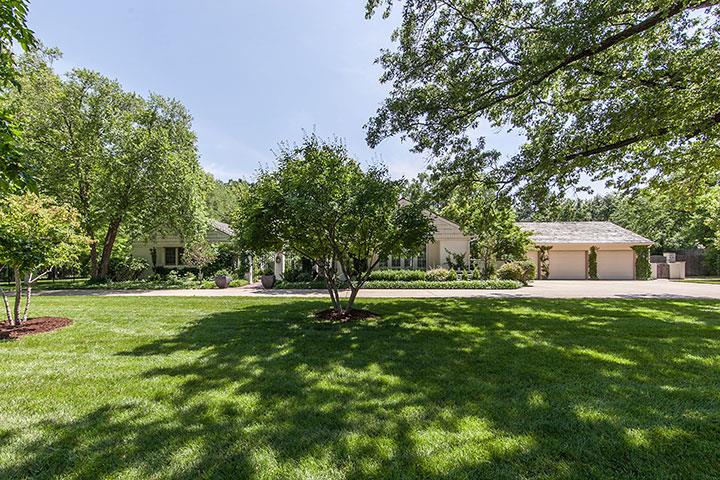 19 E Douglas, Wichita, KS 67207