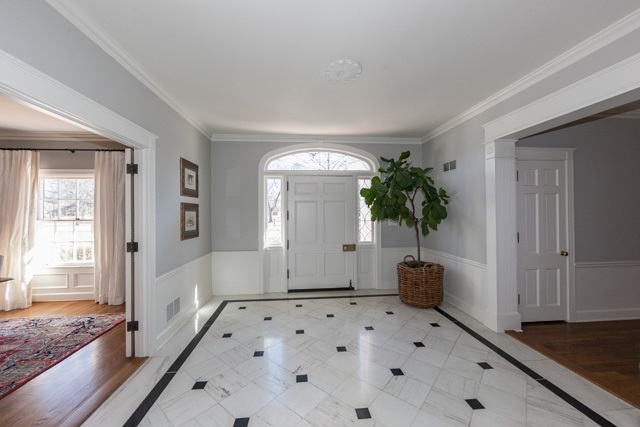 21 Hampton Rd, Eastborough, KS 67207