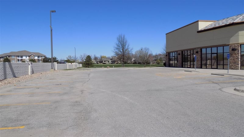 8558 W 21st St N, Wichita, KS 67205