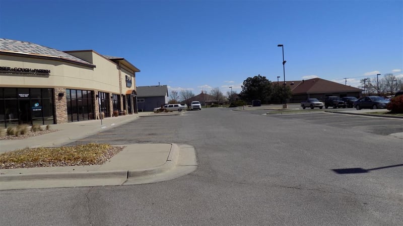 8558 W 21st St N, Wichita, KS 67205