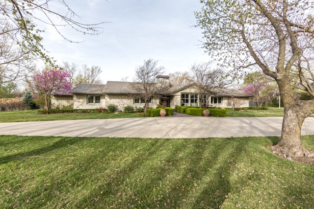 1551 N Fairfield Ln, Wichita, KS 67208