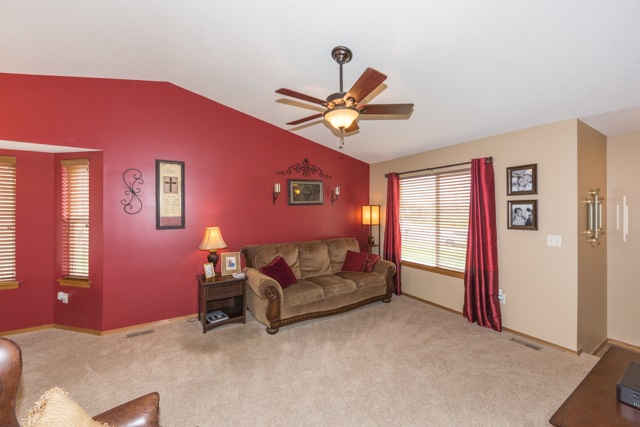1055 E Splitwood Way Ct, Wichita, KS 67037