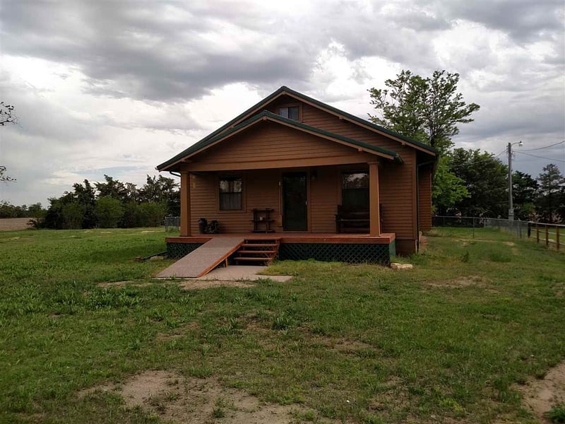 630 Avenue T, Raymond, KS 67573