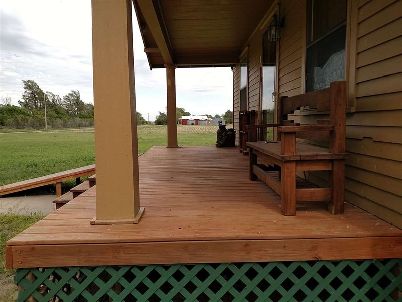 630 Avenue T, Raymond, KS 67573
