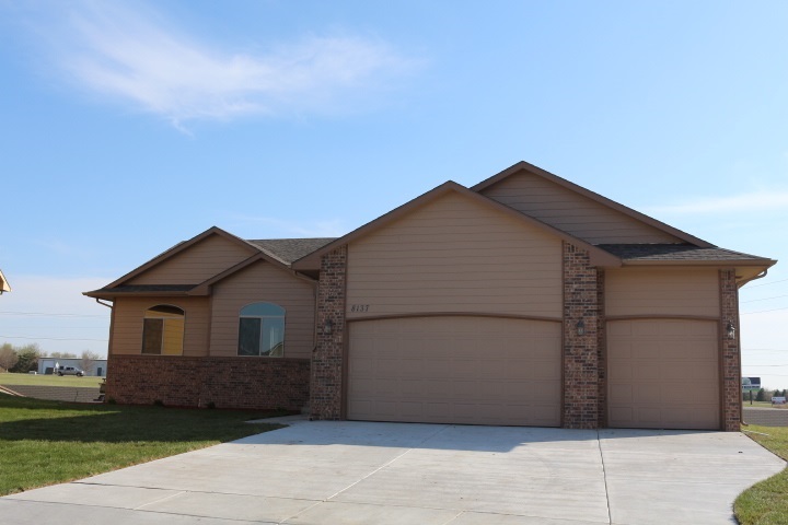 8133-8153 E Old Mill Ct, Wichita, KS 67226