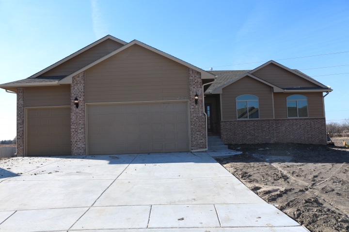8133-8153 E Old Mill Ct, Wichita, KS 67226