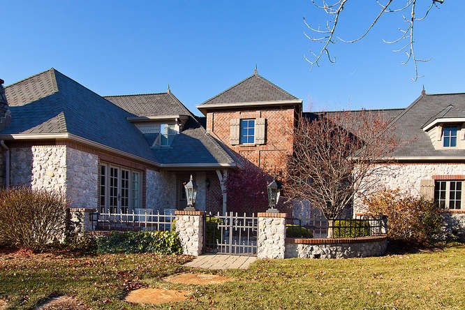 8208 E Bridlewood, Wichita, KS 67206