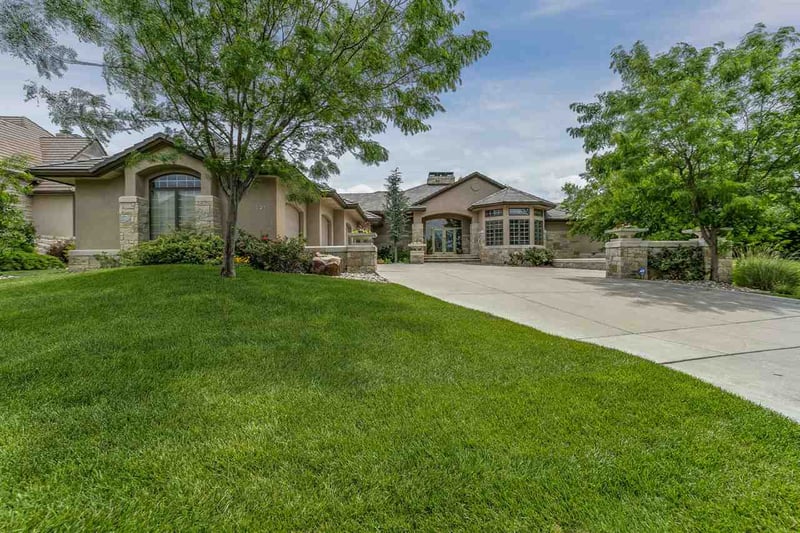 2210 N Rosemont Cir, Wichita, KS 67228