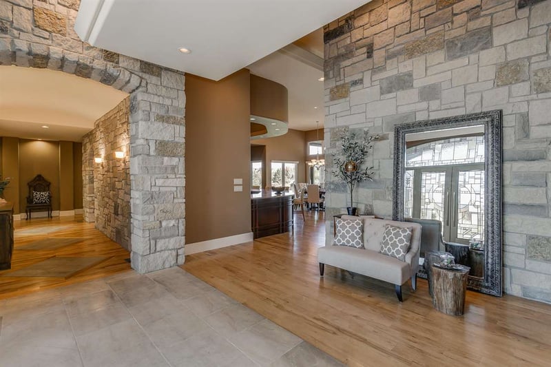 2210 N Rosemont Cir, Wichita, KS 67228