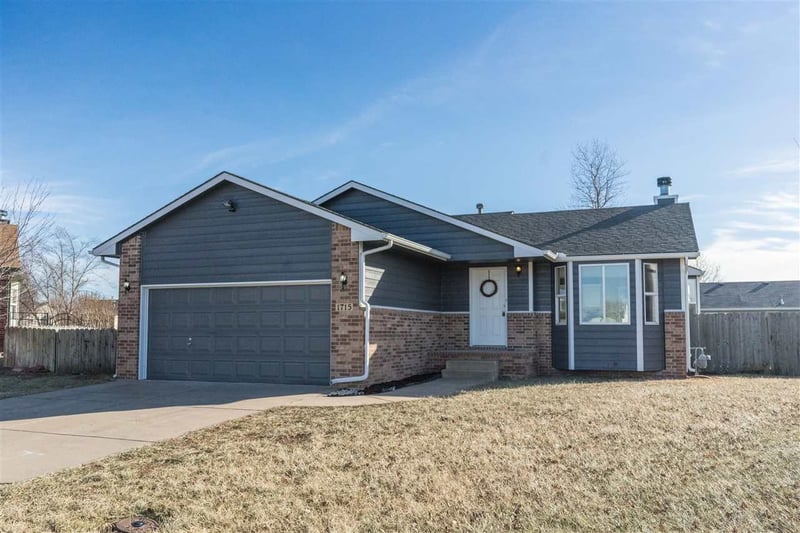 1715 E Autumn Ct, Wichita, KS 67052