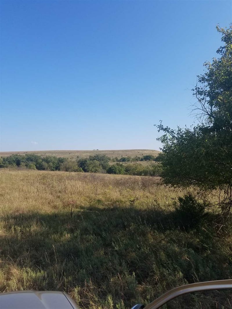 18908 Grouse Creek Rd, Dexter, KS 67038
