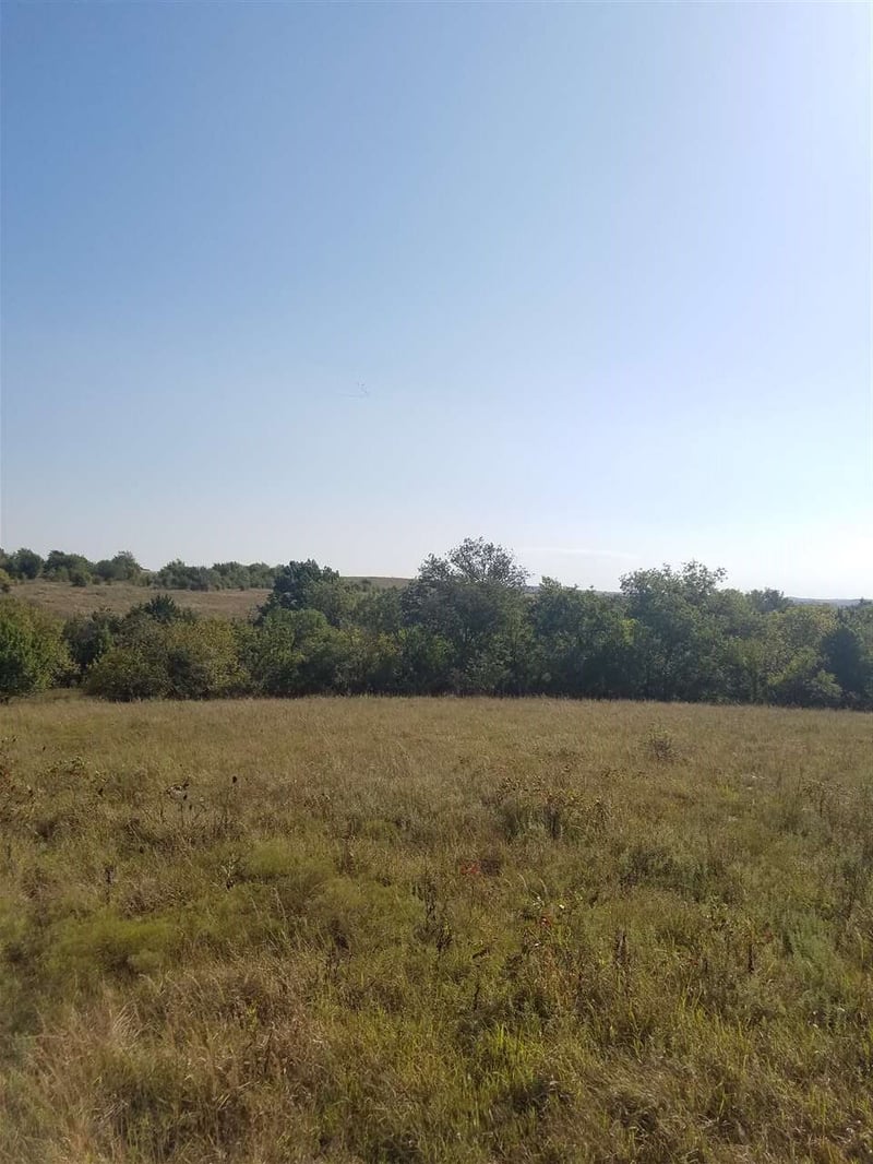 18908 Grouse Creek Rd, Dexter, KS 67038