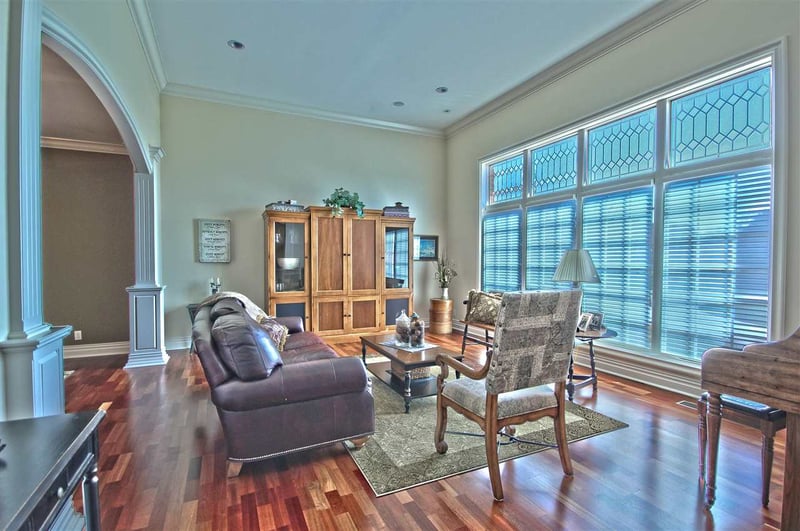 1110 Turkey Creek Dr, Mcpherson, KS 67460