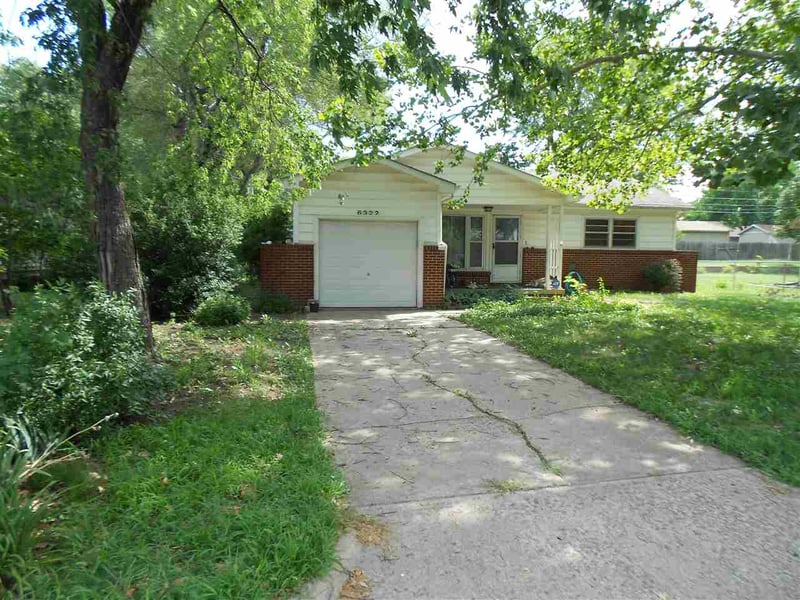 6322 N Scottsville St, Park City, KS 67204