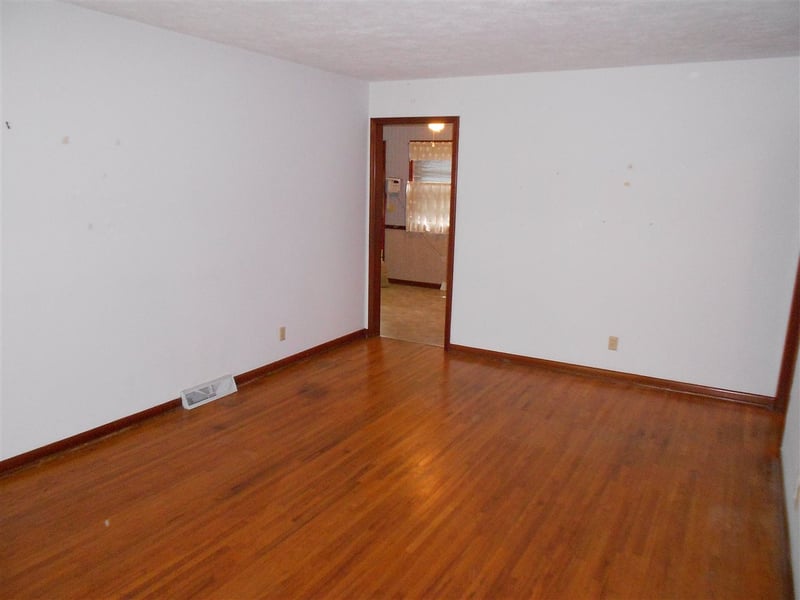 6322 N Scottsville St, Park City, KS 67204