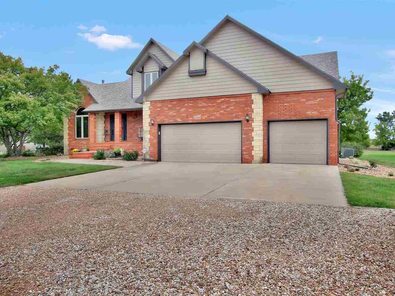 2250 N Cedar Downs Ln, Wichita, KS 67223