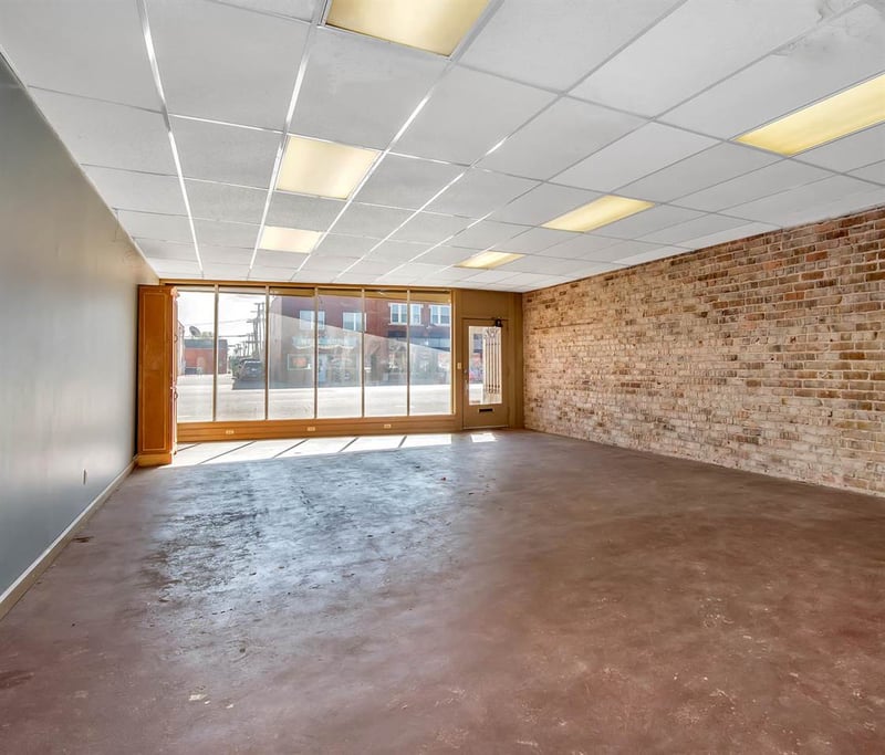1122 E Douglas Ave #1120 E Douglas, Wichita, KS 67214