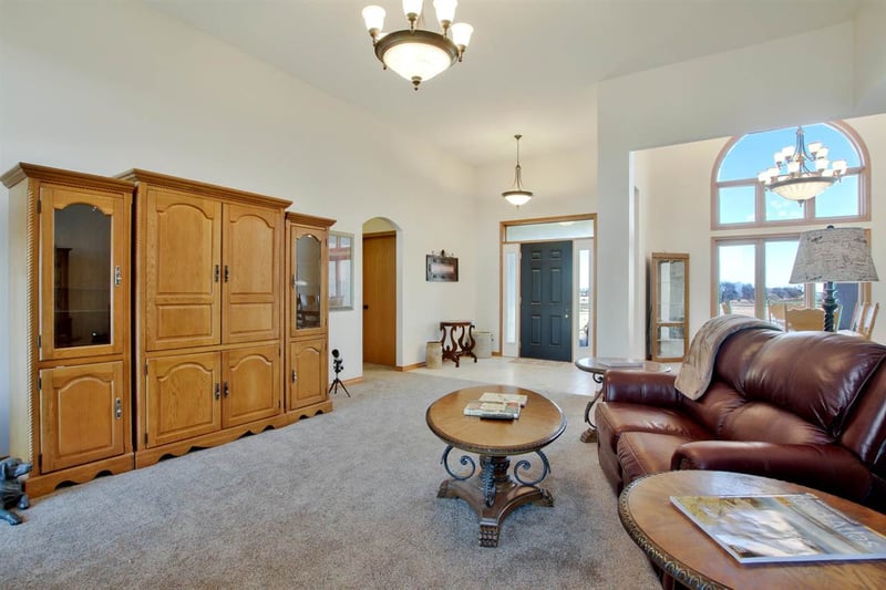 17005 S Haven Rd, Haven, KS 67543