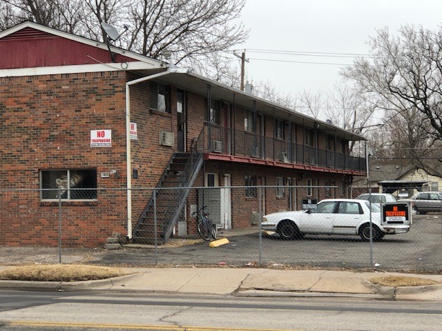 1924 S Broadway Ave, Wichita, KS 67211