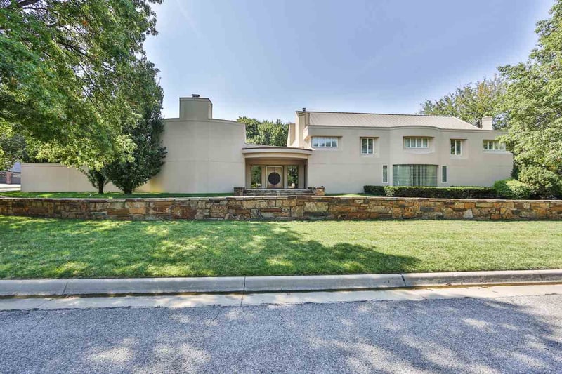 1410 N Linden Cir, Wichita, KS 67206