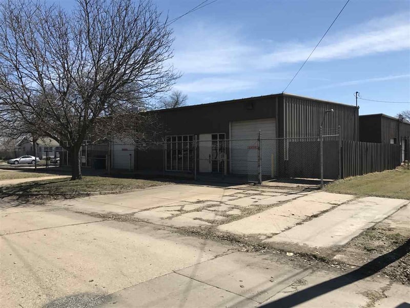 303 S Oak, Wichita, KS 67213