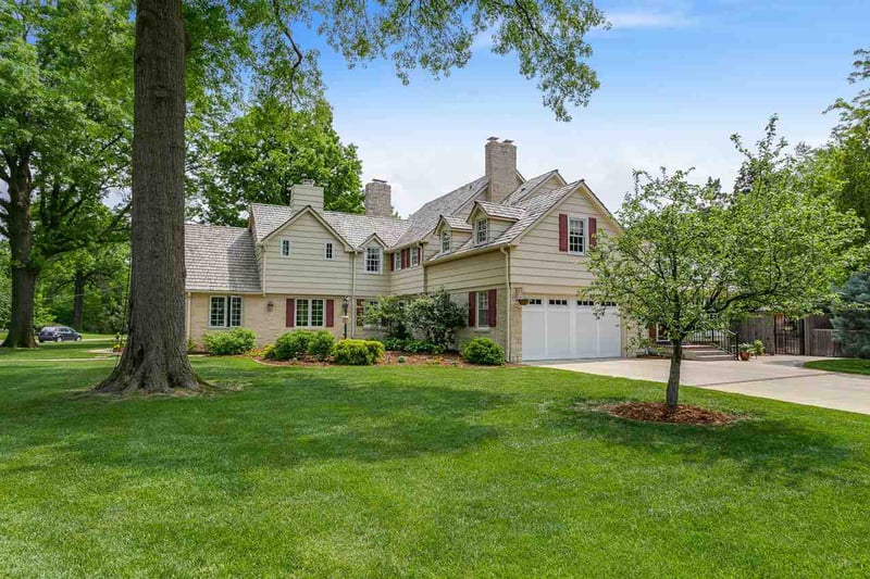 3 S Colonial, Eastborough, KS 67207