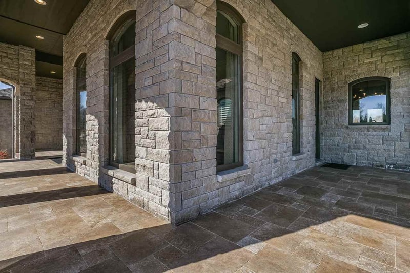 9456 E Lakefront Cir, Wichita, KS 67206