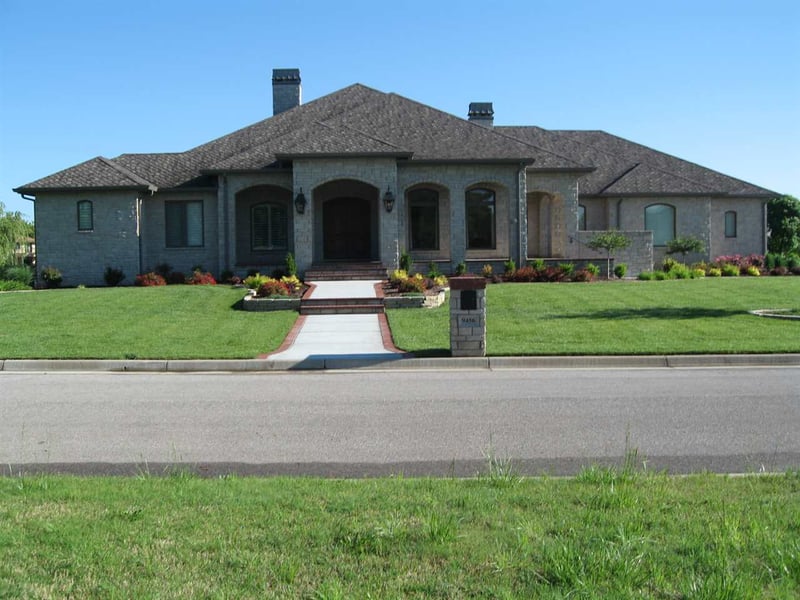 9456 E Lakefront Cir, Wichita, KS 67206