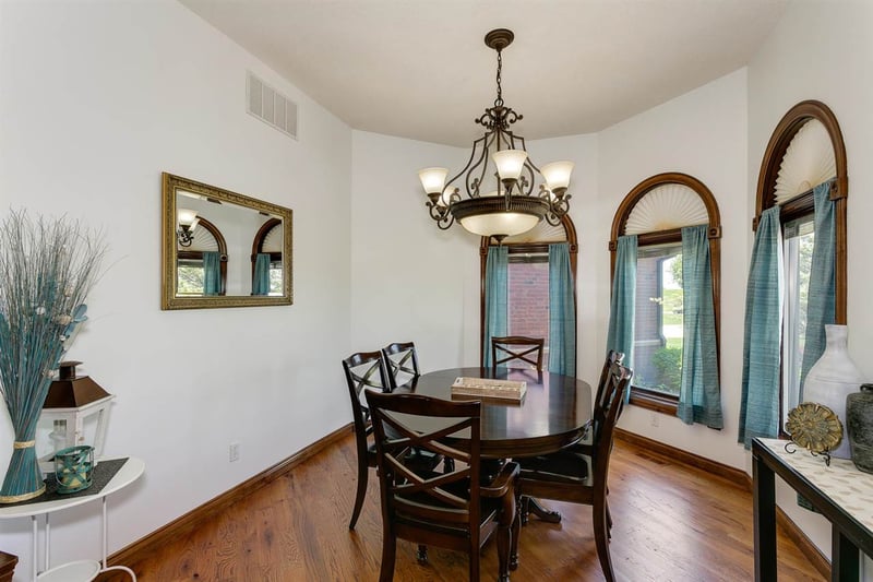 6720 S Hydraulic Dr, Wichita, KS 67216