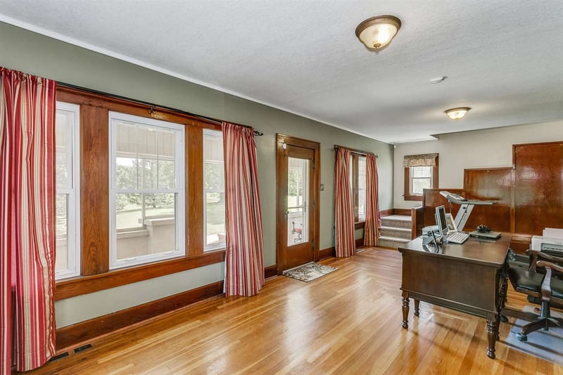 646 W 10th Ave, Mayfield, KS 67103