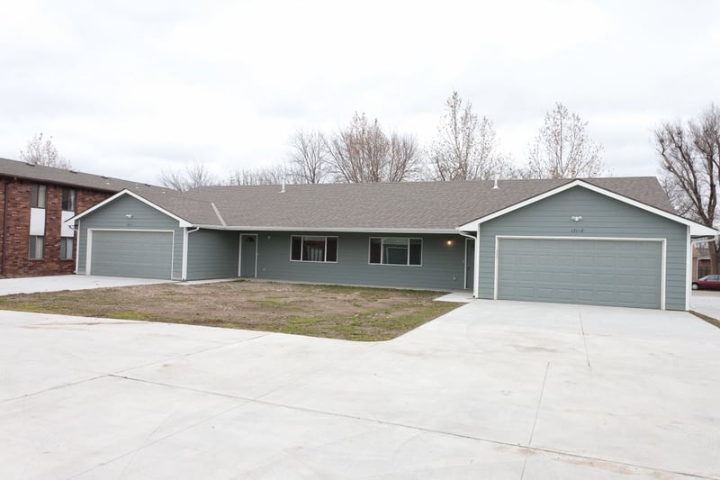 131-135-137 N Joann St, Wichita, KS 67203