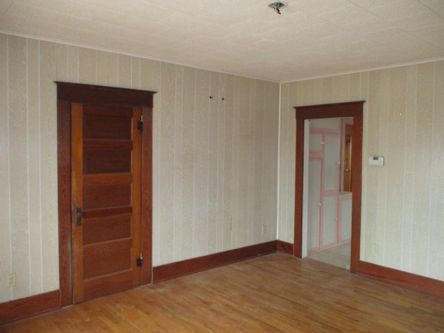 509 W Parallel St, Clifton, KS 66937