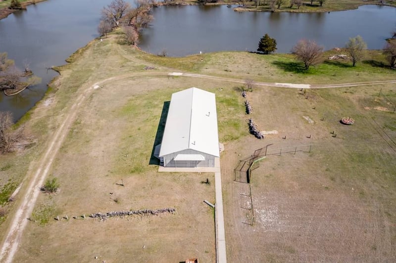 5519 N Oliver Rd, Newton, KS 67114