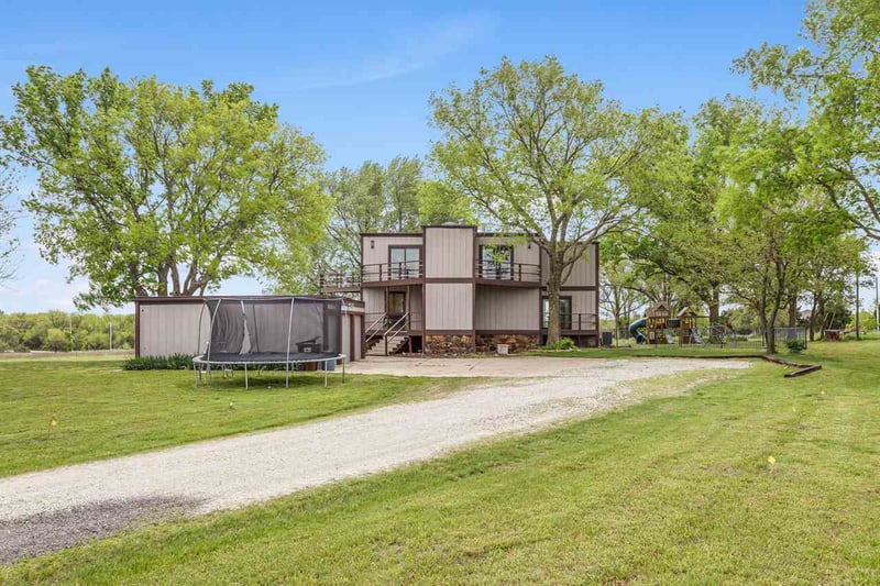 7 S Pony Meadows Ct, Wichita, KS 67232
