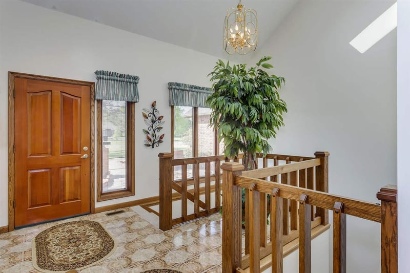 2531 N Cedar Crest Dr, Wichita, KS 67223