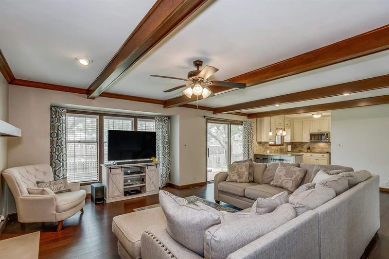 100 Bluestem Dr, Inman, KS 67546