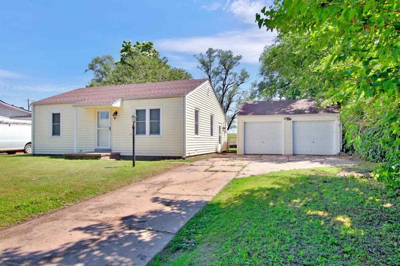 207 W Grover, Haysville, KS 67217