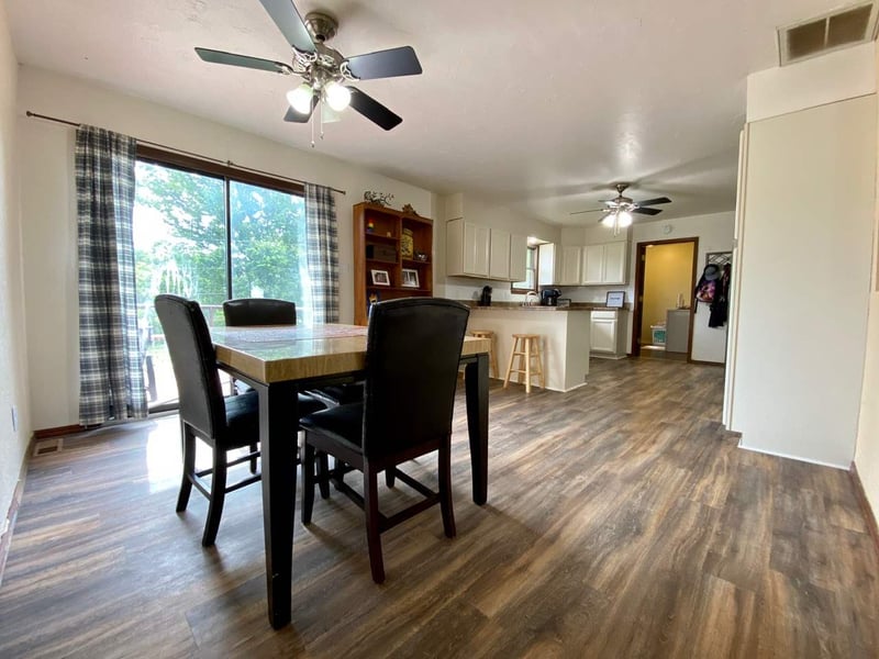 3430 E Chestnut Ave, Parkerfield, KS 67005