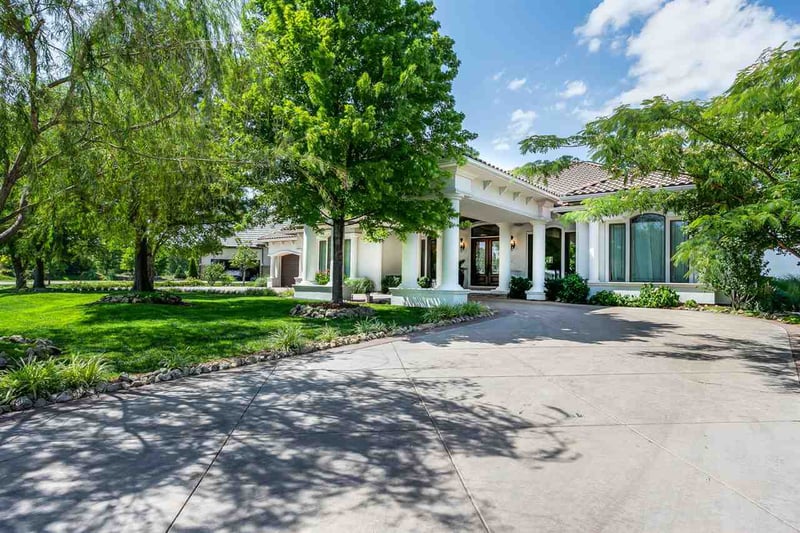 3438 N Beach Club Cir, Wichita, KS 67205