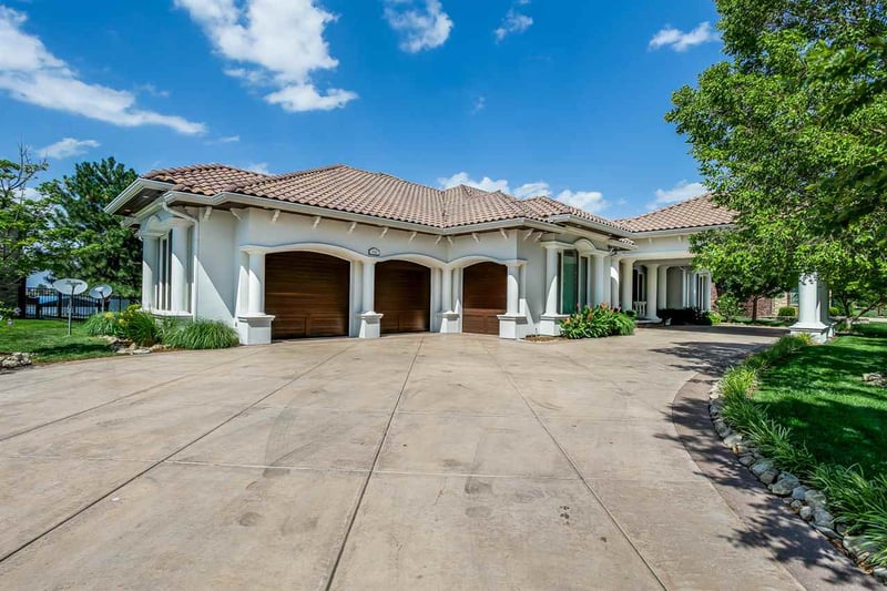 3438 N Beach Club Cir, Wichita, KS 67205