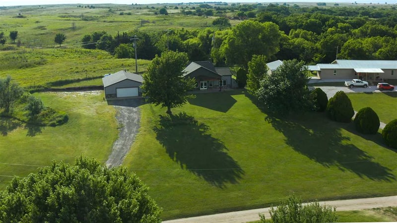 11 NW Indian Rd W, Medicine Lodge, KS 67104