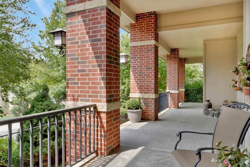 2318 N Lindsay Cir, Wichita, KS 67228