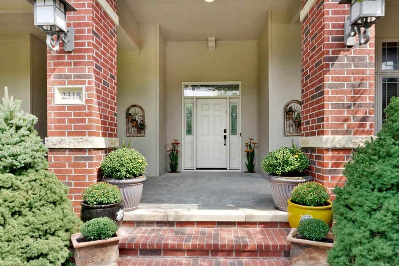 2318 N Lindsay Cir, Wichita, KS 67228