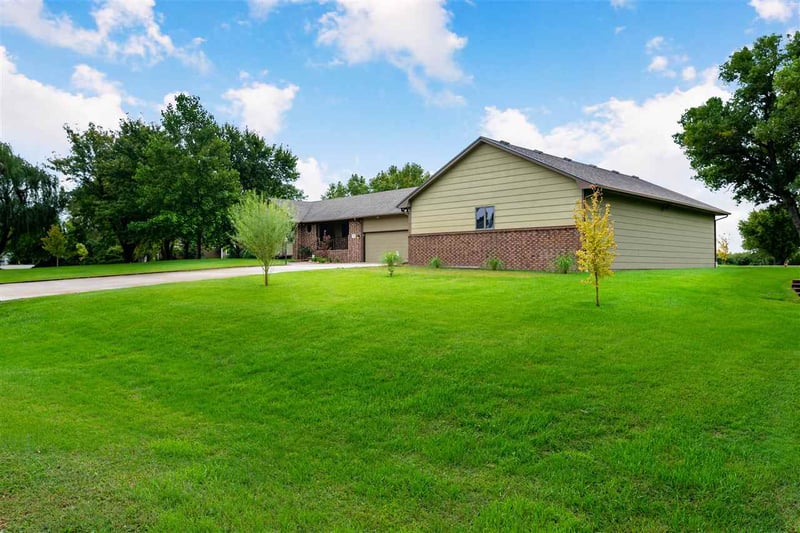 6467 S Madison Ct, Wichita, KS 67216