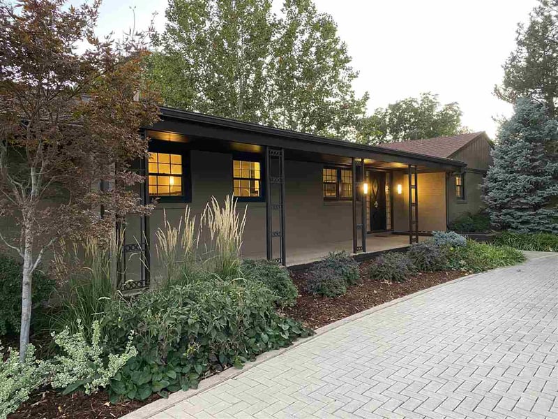 15 E English Ave, Eastborough, KS 67207