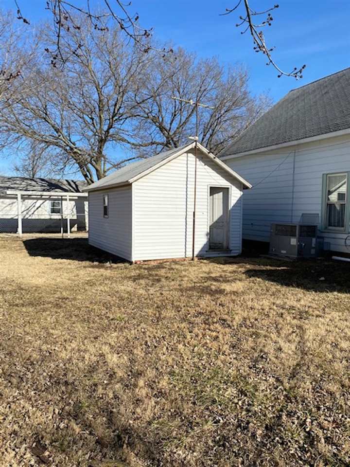 207 N Washington, Cassoday, KS 66842