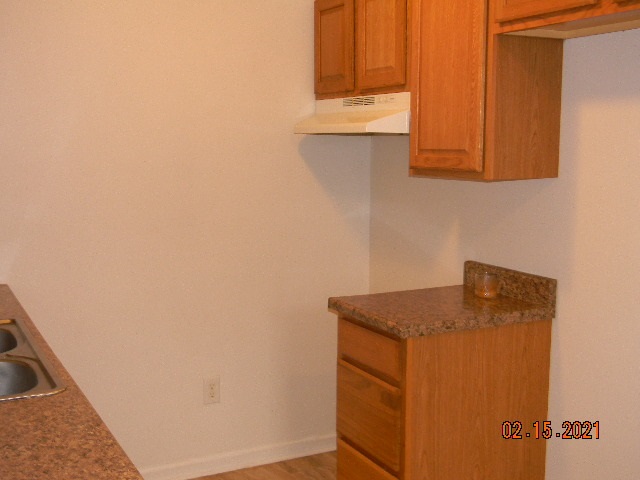 210 W Summey, Haysville, KS 67217