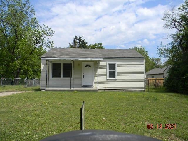 210 W Summey, Haysville, KS 67217