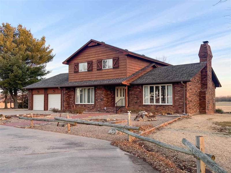 8200 W Macarthur Rd, Wichita, KS 67215