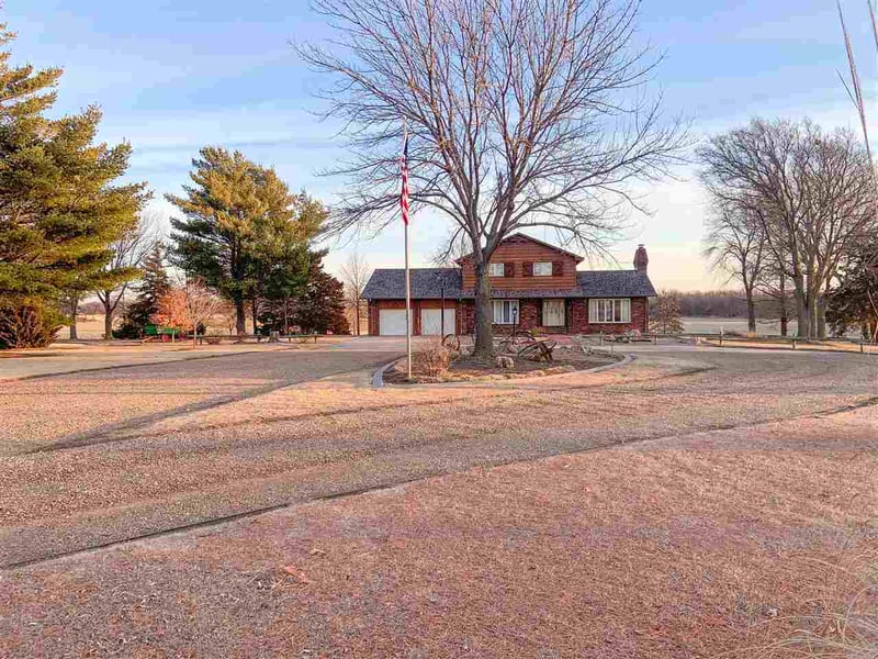 8200 W Macarthur Rd, Wichita, KS 67215